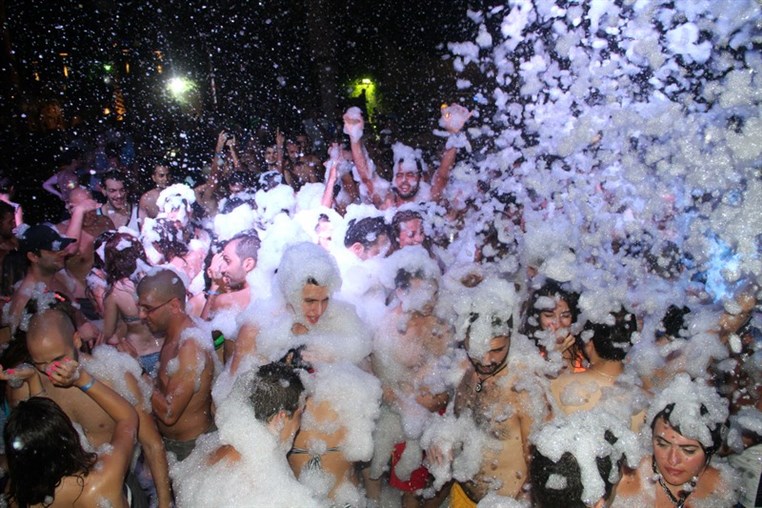 Lebanon Largest FOAM Party 3 (1)